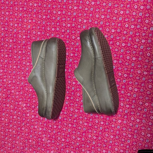 New Dansko Platform Pro Green Burnished Nubuck Clogs Work Shoes Minimalist - Picture 8 of 10